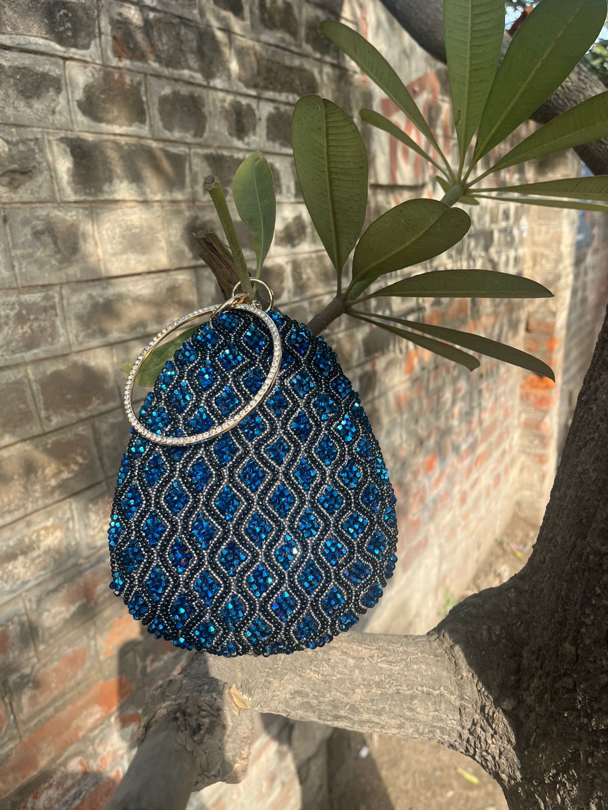 Exquisite Gold & Multi-Color Floral Beaded Teardrop Ring Clutch